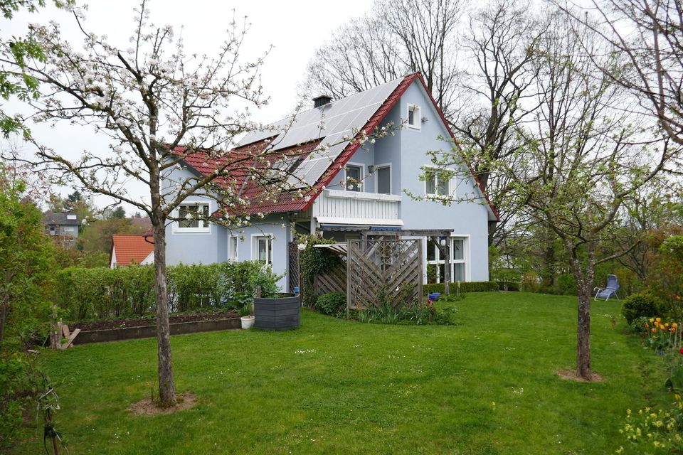 freistehendes Zweifamilienhaus (173m² +142 m²) in Emskirchen  -  von privat in Emskirchen