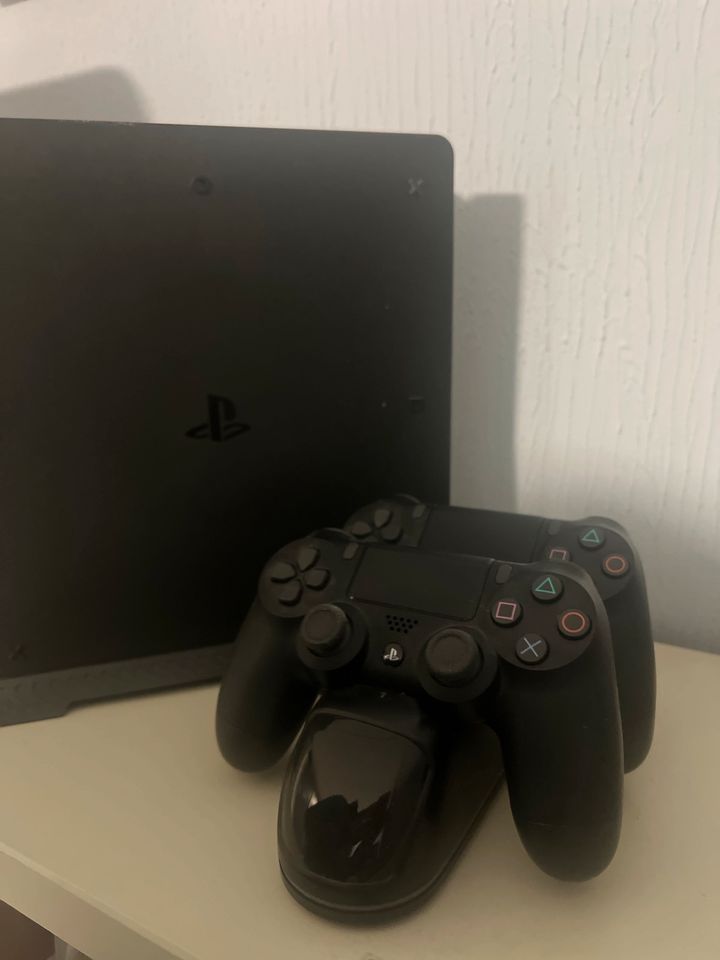 PS4 1TB + 2 Controllers+7 Spiele in Alsdorf