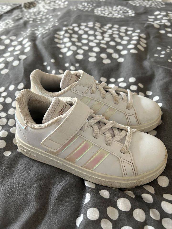 Adidas Sneaker Gr. 29 in Nordrhein-Westfalen - Bergisch Gladbach |  Gebrauchte Kinderschuhe Größe 29 kaufen | eBay Kleinanzeigen ist jetzt  Kleinanzeigen