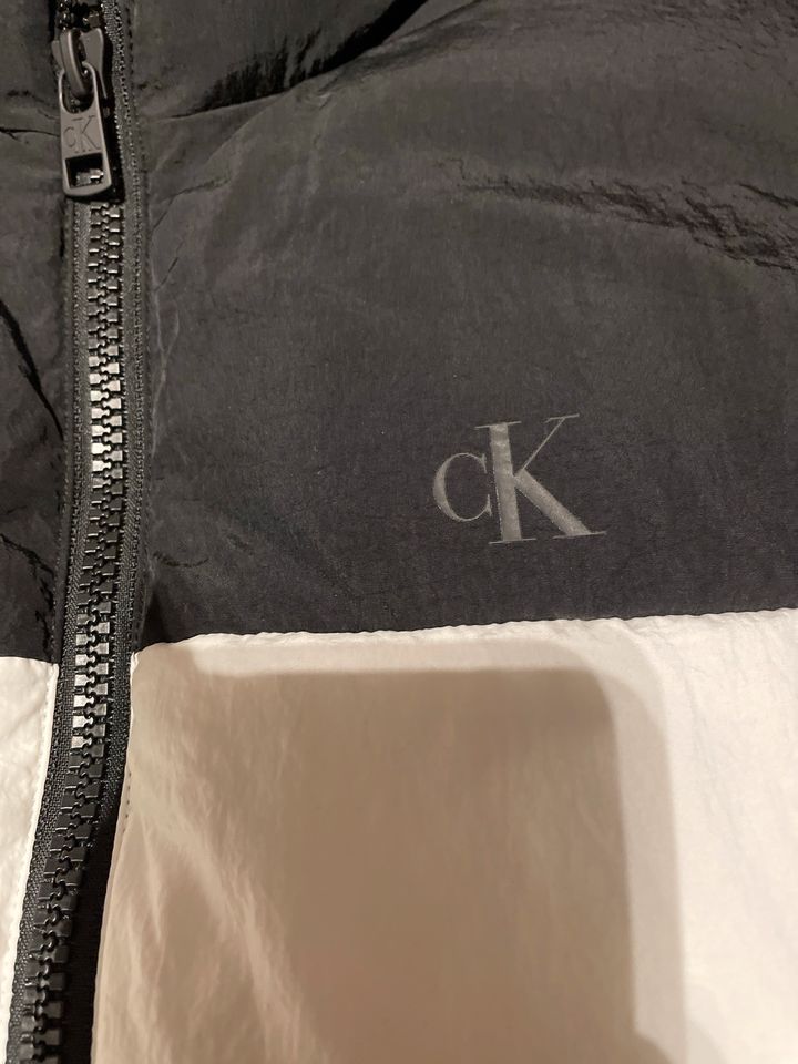 Calvin Klein Jacke in Oldenburg