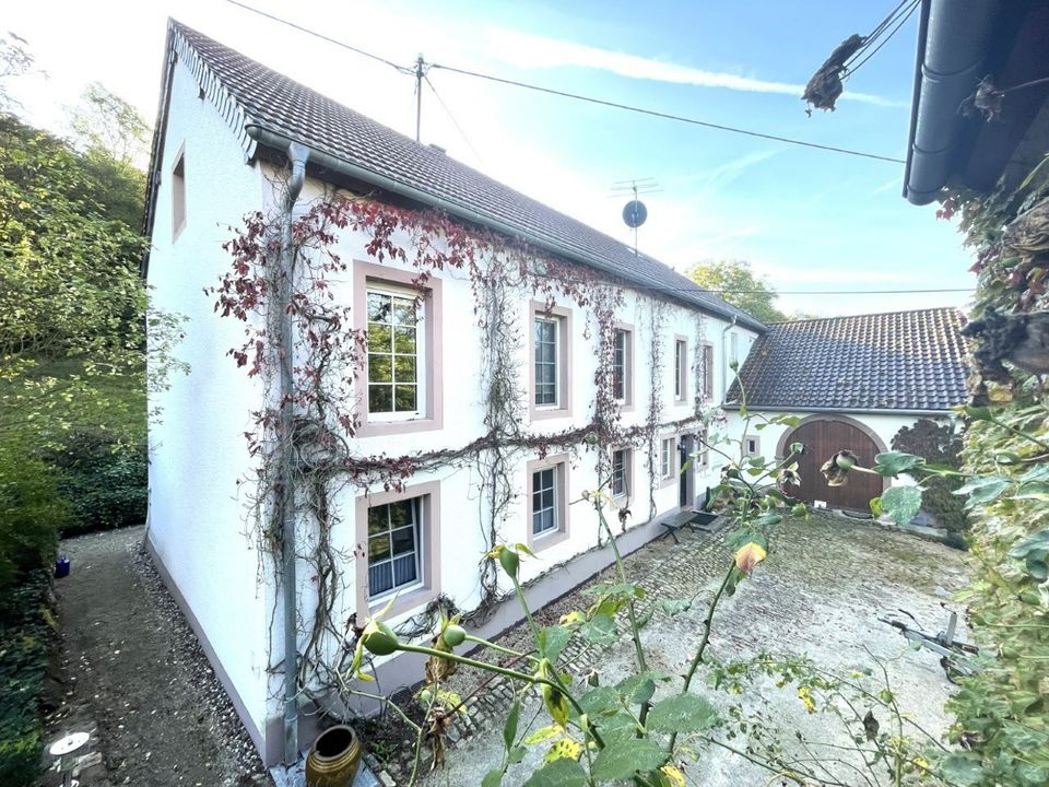 *** EIFEL *** Mehrfamilienhaus *** Anwesen in ALLEINLAGE *** AUTARK WOHNEN ***idyllisches SEMINARHAUS mit großen Apartements ***  *** Generationenhaus *** Natur pur *** gute Infrastruktur ***... in Oberweis