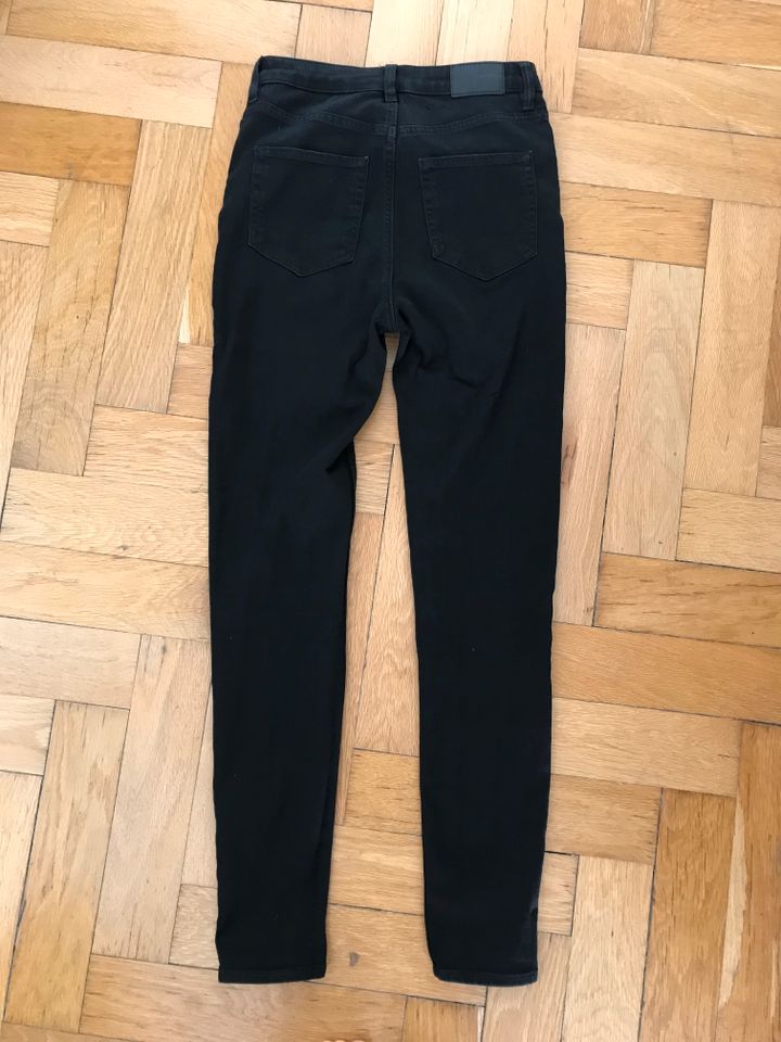 Slim jeans treggings leggings monki 28 Schwarz trend scandi zara in München