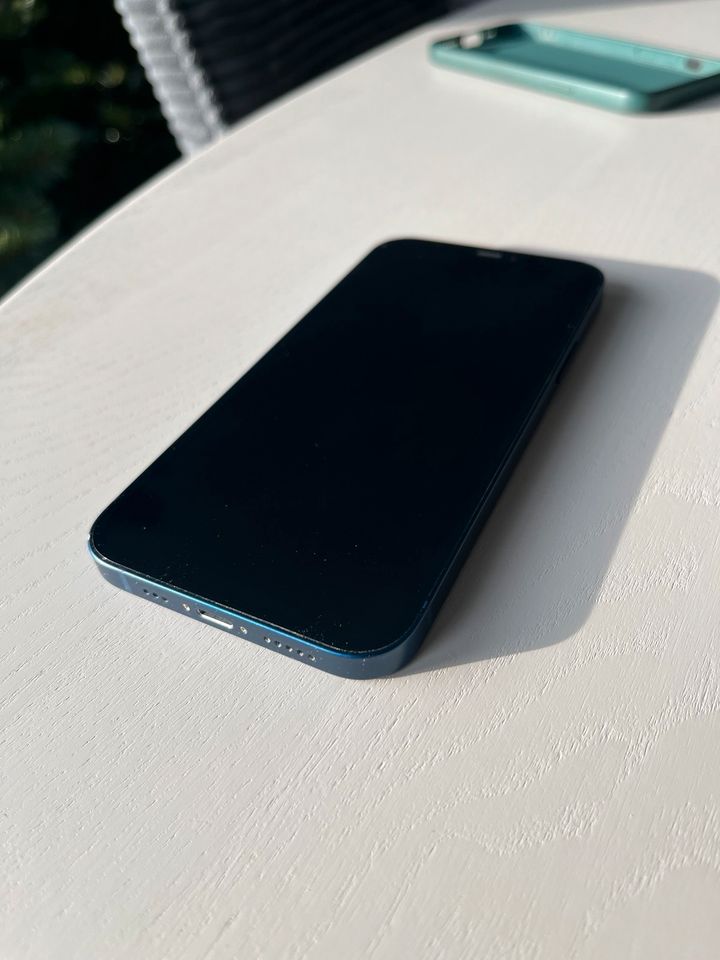 iPhone 12 64GB - Blau in Wegberg