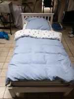 Bett komplett mit Nachtisch neuwertig 90cm x 2m Nordrhein-Westfalen - Kerpen Vorschau