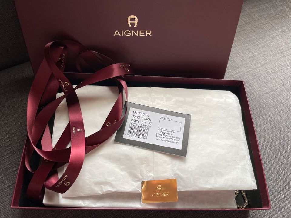 Aigner WOC Tasche Handtasche klein Leder Geschenk Crossbody Bag in Hadamar