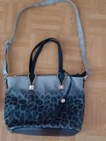 Schöne ,grosse Animalprint Handtasche mit Umhängeriehmen Sachsen-Anhalt - Dessau-Roßlau Vorschau