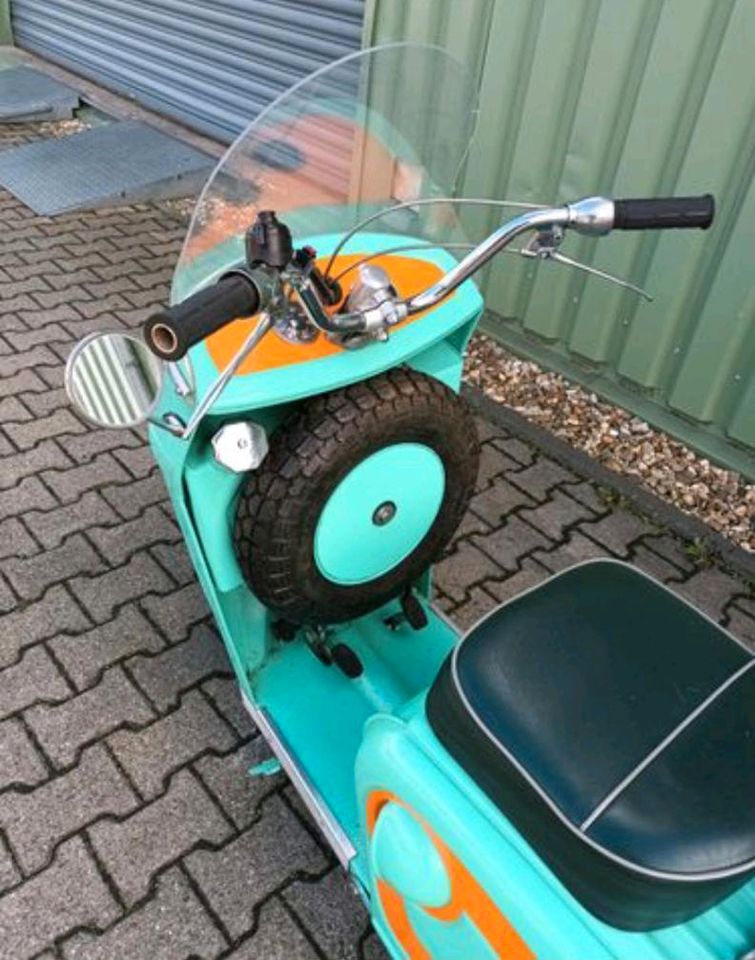 Oldtimer Roller 125 ccm Bernadet von 1953 in Aldenhoven
