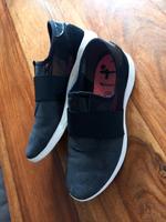 Tamaris Gr 39 schwarz  leichte Sneaker Slipper Turnschuhe  Schuhe Niedersachsen - Wolfenbüttel Vorschau
