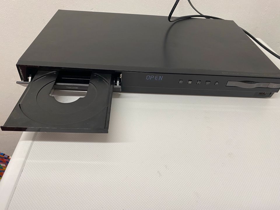 Samsung HT-E4200 Blu Ray DVD Sound für Bastler in Bremen