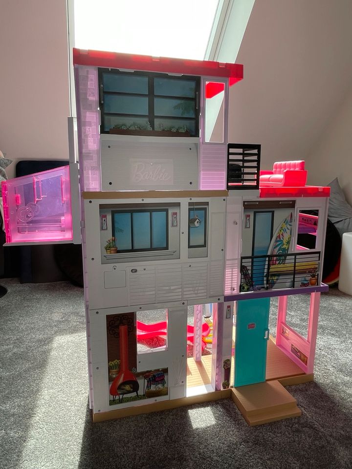Barbie Haus - Dreamhouse - GRG93 - Version 2021 in Lilienthal