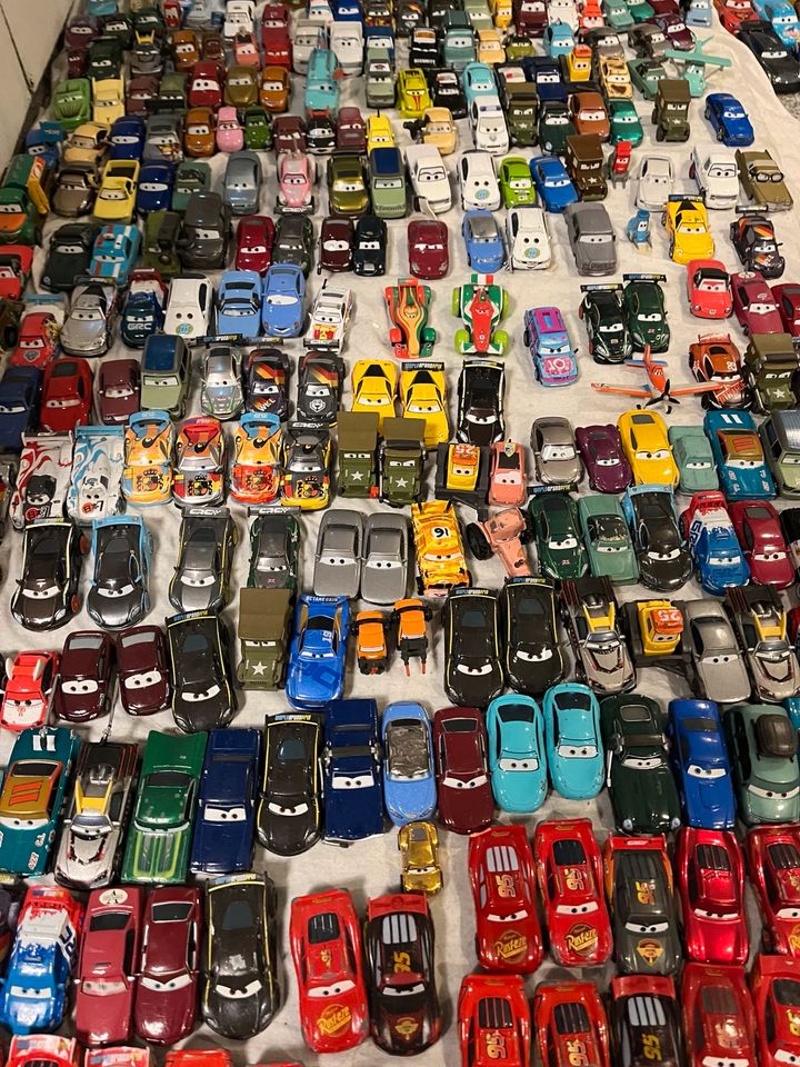 Disney Cars Autos Mattel Planes Sammlung in Krefeld