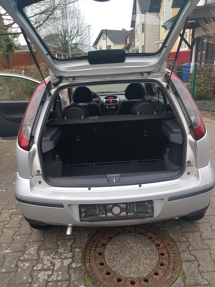 Opel Corsa  C      NEU  TÜV in Rodgau