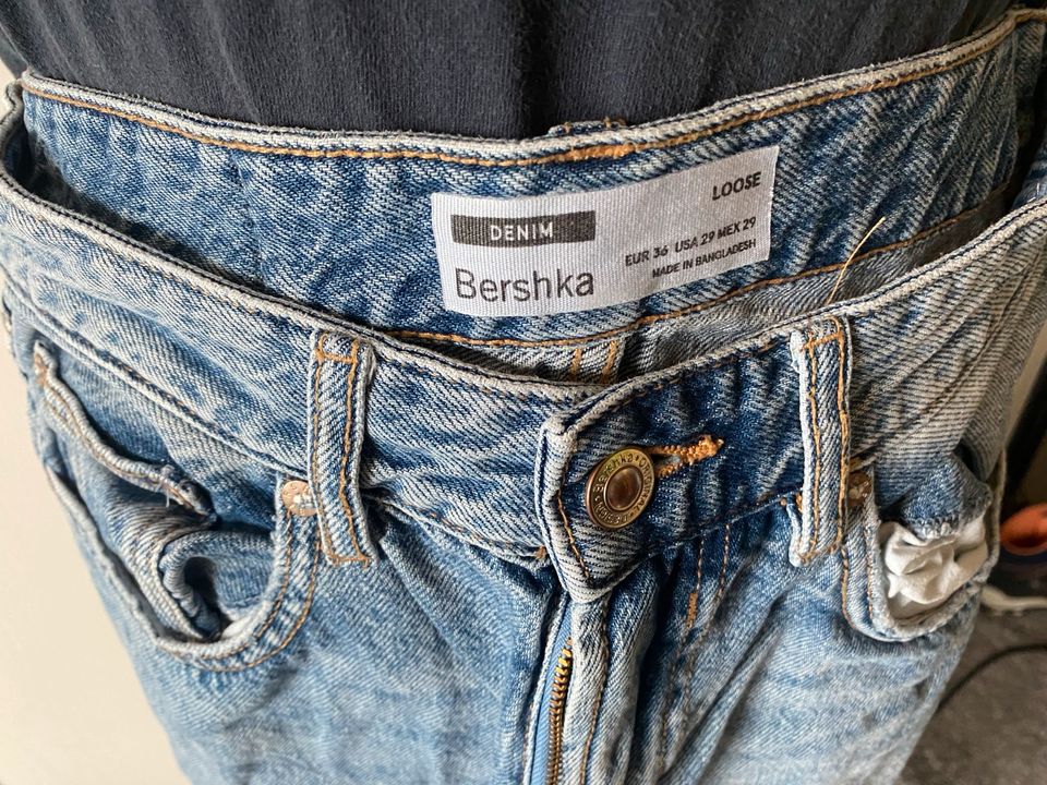 Herren/ Jungen Jeans 34-38 Bershka + Pull &  Bear in Horn-Bad Meinberg
