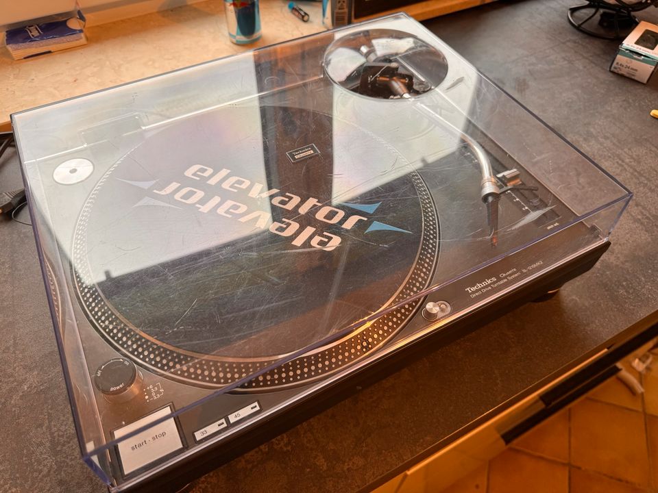 Technics Plattenspieler SL-1210MK2 in Mörlenbach