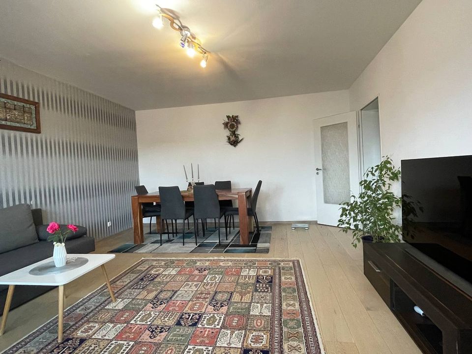 Geschmackvolle, vollständig renovierte 3-Zimmer-Wohnung mit Balko in Rosenheim