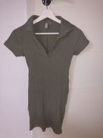 Enganliegendes khakigrünes Kleid von H&M, Größe S Sachsen - Beucha Vorschau