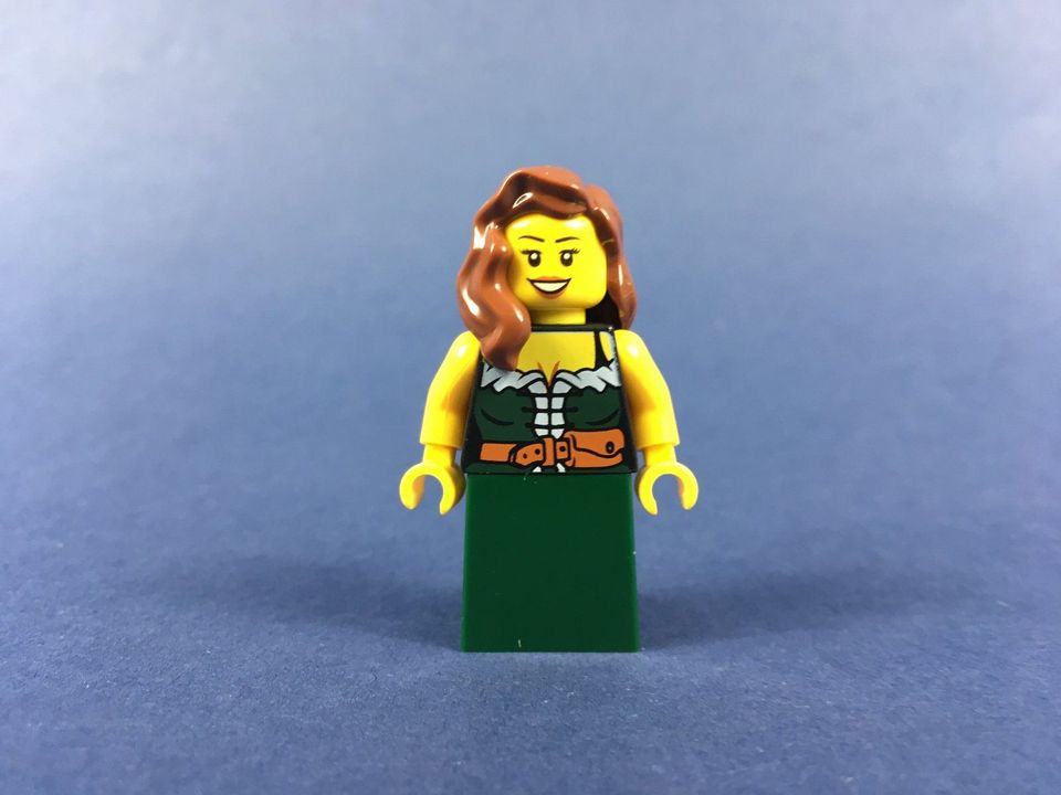 Lego® Mittelalter Figur Magd Barmaid Mittelalter cas471 MOC in Sonneberg