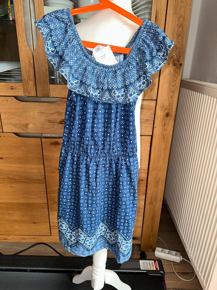 H&M luftiges Sommerkleid weiß blau 134-140 in Kranzberg