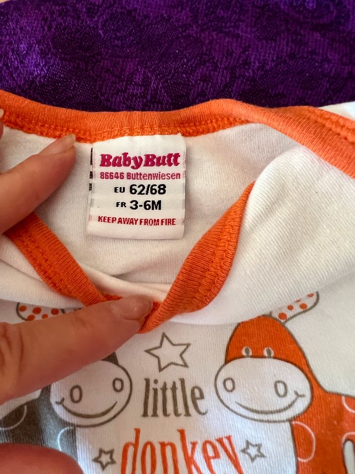 Babybutt Bodys Langarm Baby Kleiderpaket 62/68 in Böblingen