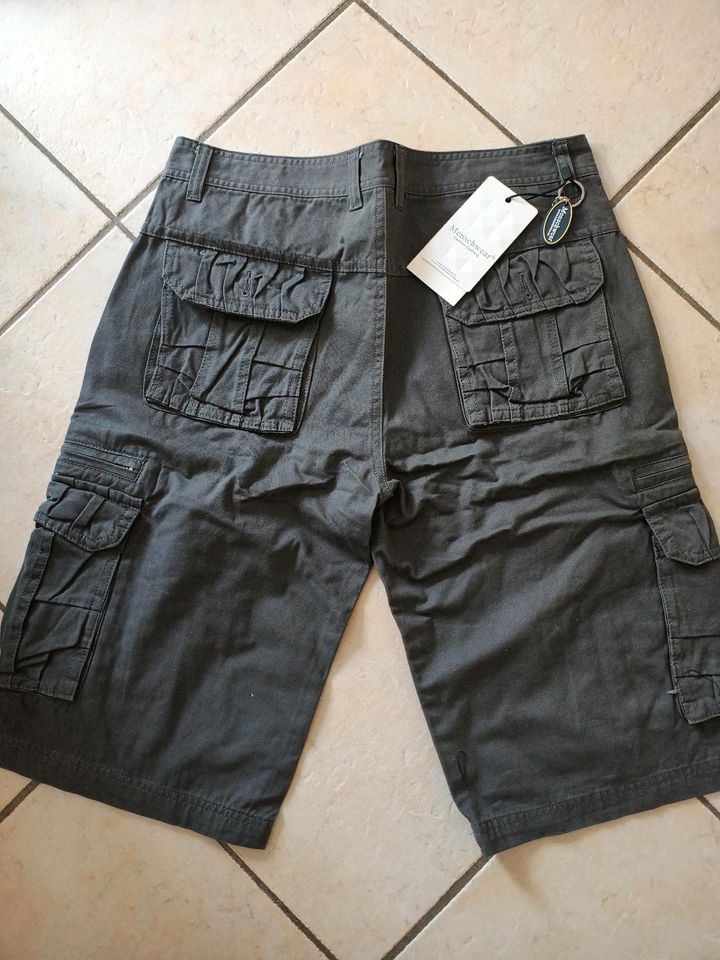 Menschwear kurze Hose GR.34 in Elmshorn