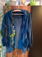 Flauschige Jacke gr M/L blau neu 8 Euro Nordrhein-Westfalen - Reichshof Vorschau