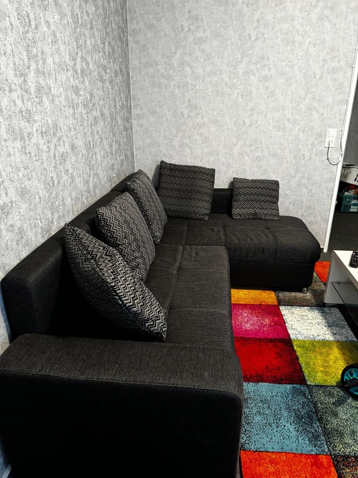 Couch zum ausklappen im super Zustand in Oldenburg