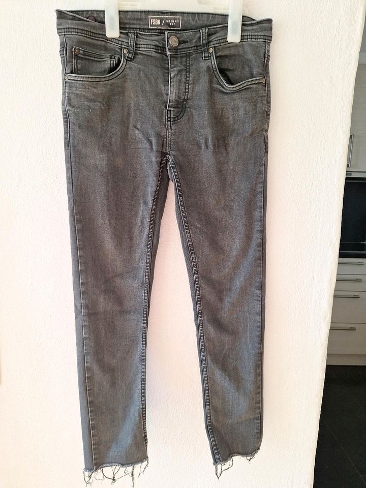 Stretchjeans v. FSBN Skinny Fit Gr. 32/34 in Kolbermoor