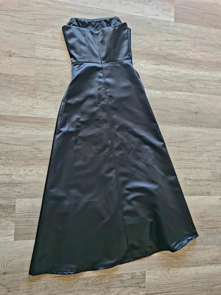 Abiballkleid,  schulterfreies Kleid, Gr. 34 von Mariposa in Großbeeren