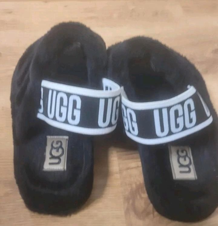 Die UGG Fluff Yeah Slide Plateausandale Sandalen Gr.40 in Eschweiler