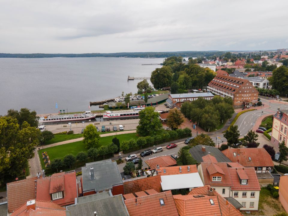 Schönes Stadthaus + Einlieger-Whg. im kleinen Vorderhaus, beide mit freiem Blick auf die Müritz in Waren (Müritz)