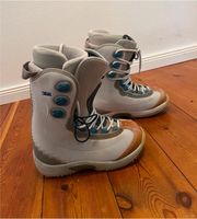 Softboots Kindersoftboots BURTON Snowboarding Gr. 35 Schleswig-Holstein - Elsdorf-Westermühlen Vorschau