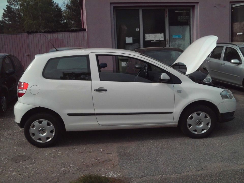 Volkswagen Fox Basis 1,2 Gepflegt*TÜV=NEU in Schwaig