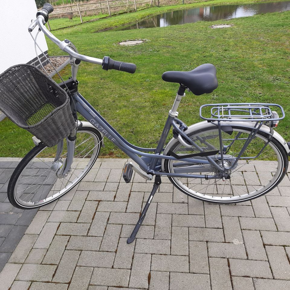 Fahrrad "Gazelle", Markenfahrrad für Damen, neuwertig in Langwedel