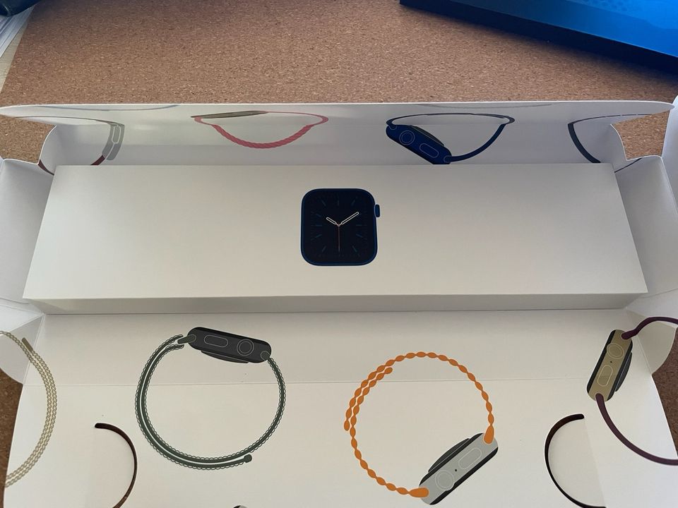 Apple Watch 6 44 cellular blau in Dresden