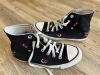 Converse Chuck Taylor All Star schwarz weiß Herzen Bielefeld - Bielefeld (Innenstadt) Vorschau