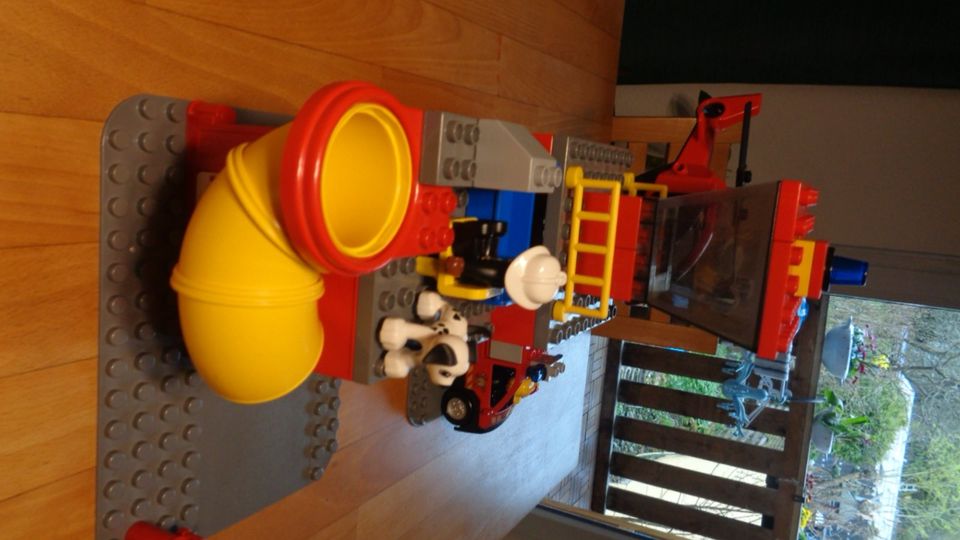 LEGO Duplo Feuerwehr Station Feuerwache mit Hubschrauber in Jena