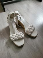 Damen Pumps H&M 37 Niedersachsen - Obernkirchen Vorschau