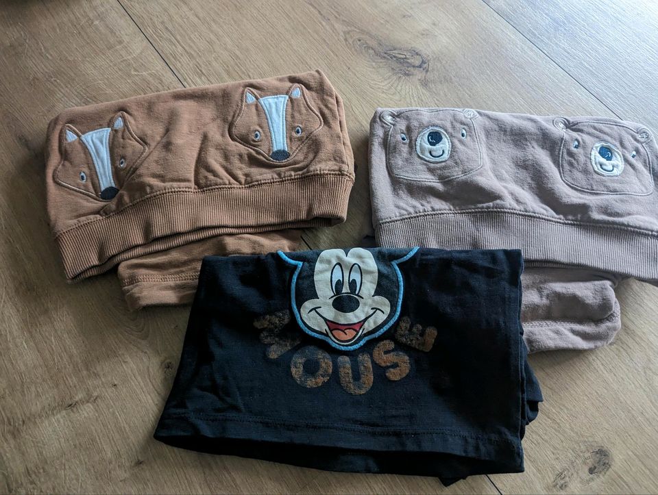 Jungen Bekleidungspaket Größe 74 in Jever