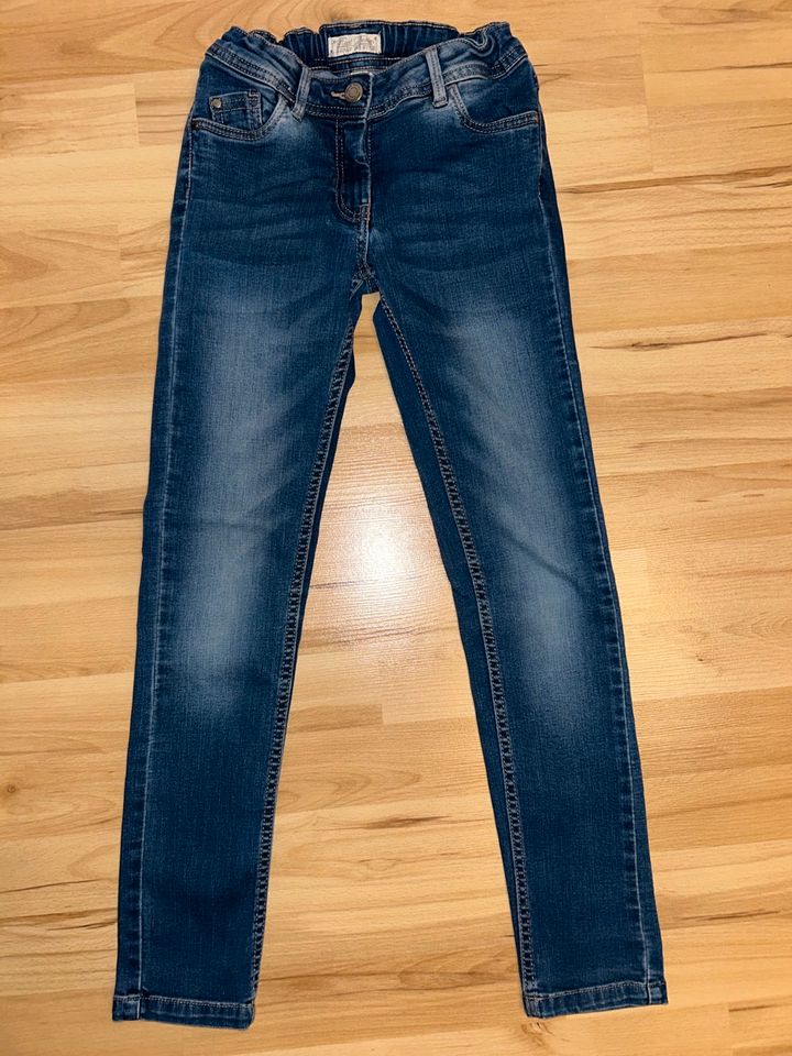 Hilfiger s.Oliver Mädchen Jeanshosen Jeans Hosen Gr.140 in Etzbach