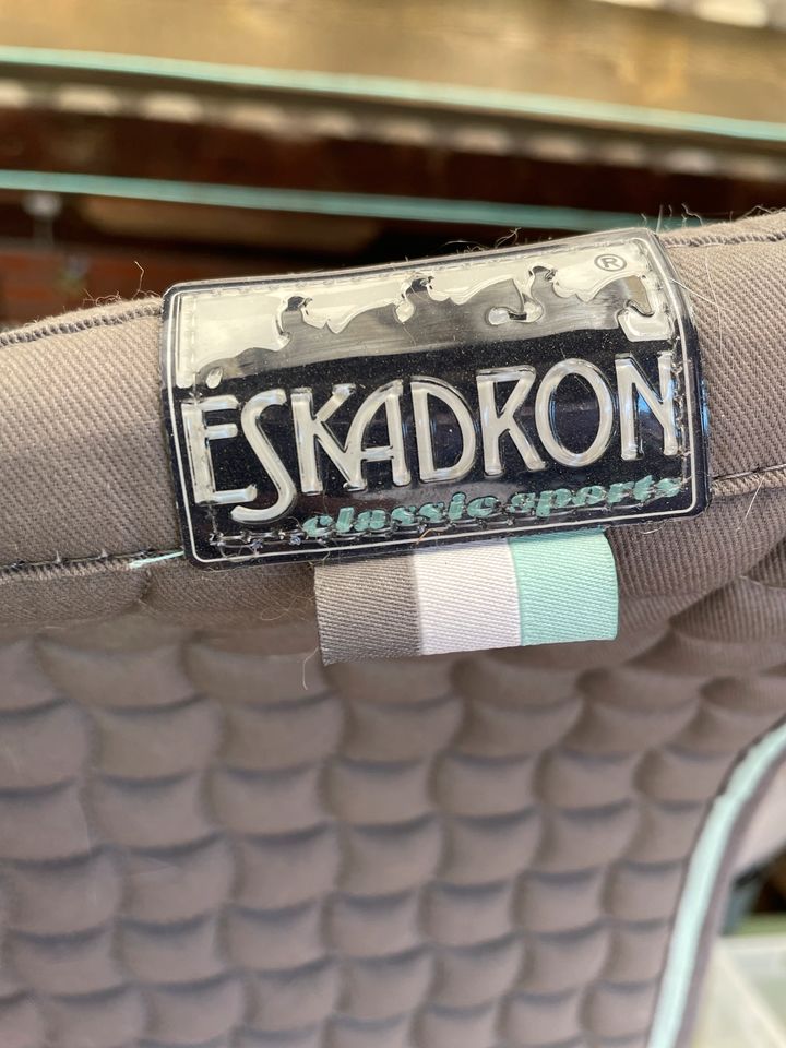 Eskadron VS Pony SR Springen Schabracke Heritage Racinggreen in Lensahn