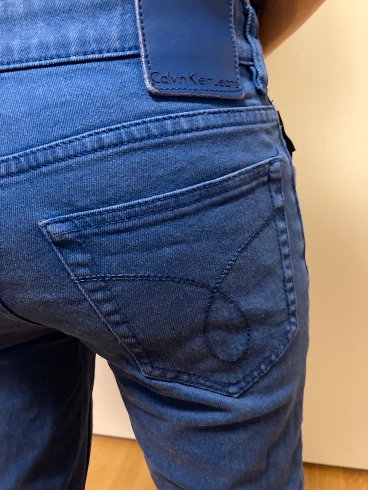 Calvin Klein Jeans blau Größe 29 S/M in Nürnberg (Mittelfr)
