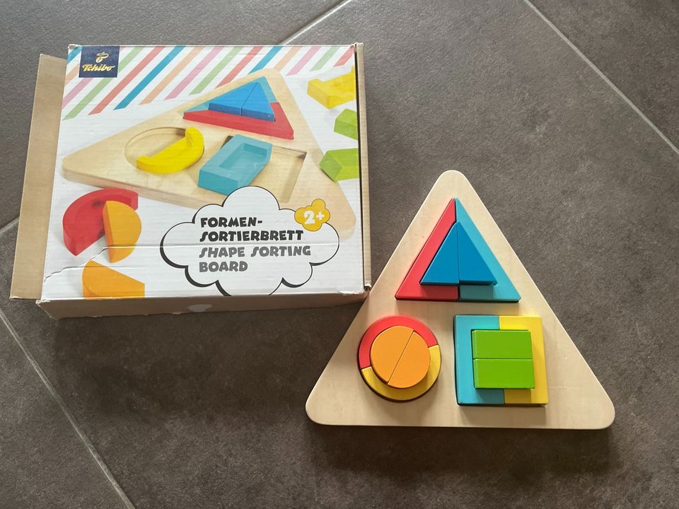 Holzspielzeug, Puzzle Formen und Farben sortieren ab 2+ in Seligenstadt