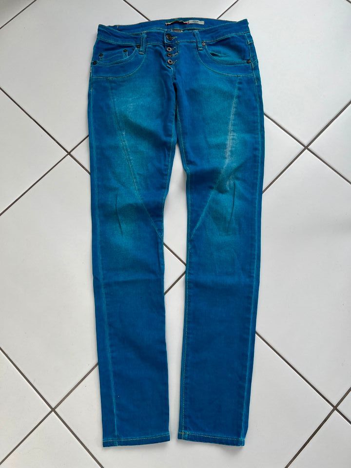 PLEASE Jeans skinny Gr. S hellblau 5 Pocket Style Hose blau in Leonberg