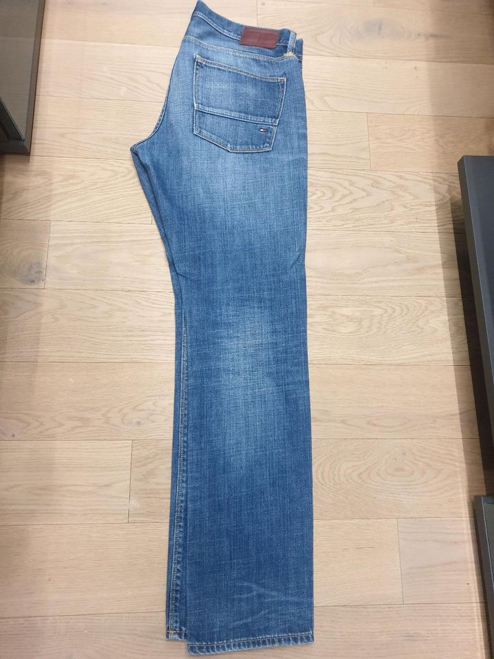 Tommy Hilfiger Denton Straight Jeans - W32 L 32 in Wackersberg
