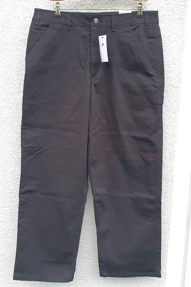 Nike Life Men's Carpenter Pants Größe 34 Neu in Halle (Westfalen)