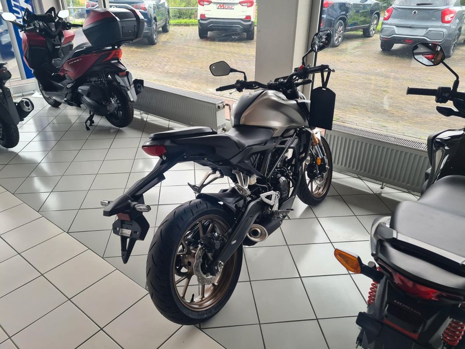 Honda CB125R in Fernwald