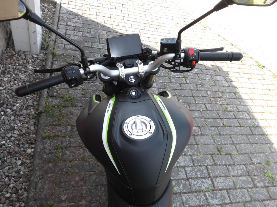 QJMotor SRK 125S mit ABS für Führerschein B196 + A1 in Rostock