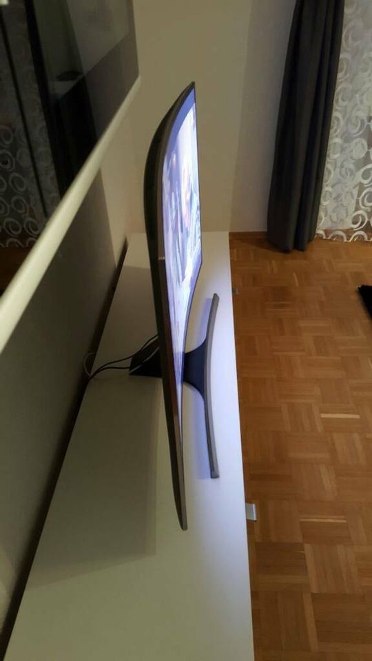 Samsung smart SUHD tv UE55JS8590 TXZG in Engen