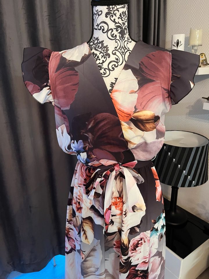 Langes Kleid Maxi Kleid Blumen Muster wie NEU in Offenbach