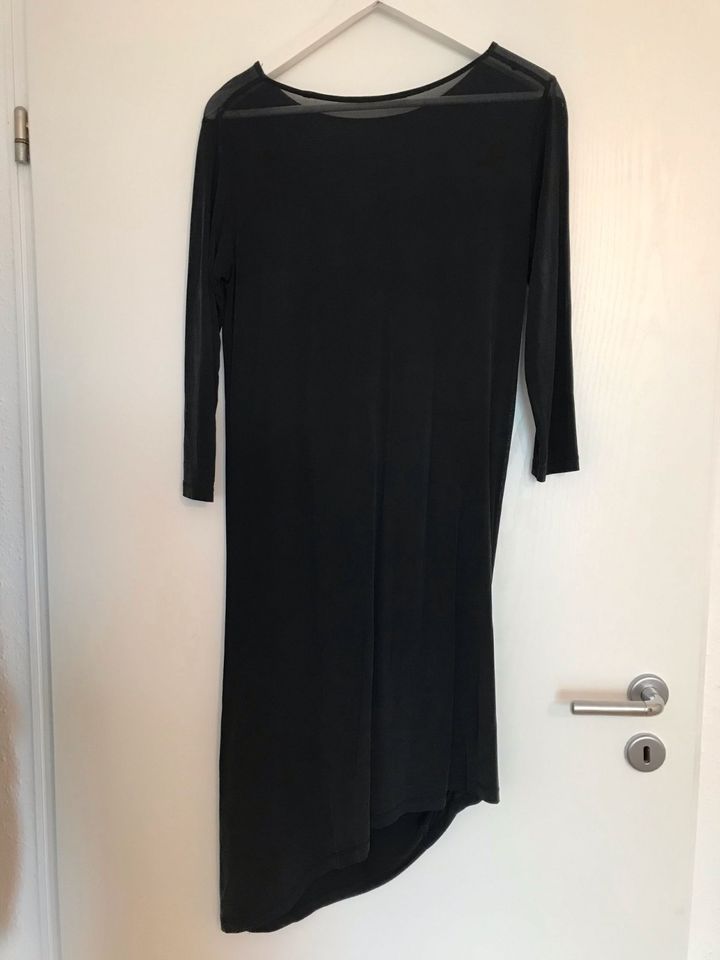 Schwarzes COS Kleid in München